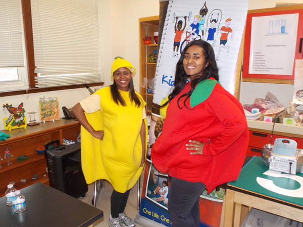Clintonia Simmons (left) does what it takes to get kids excited about eating right. 